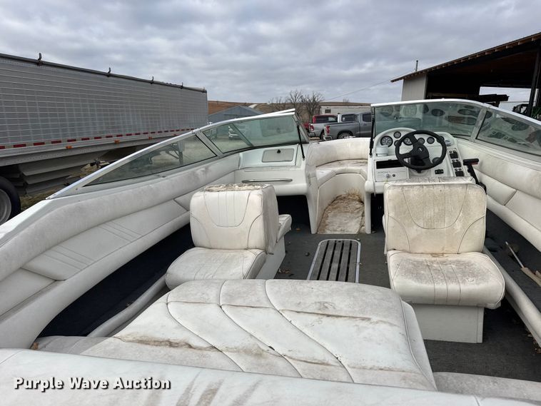 image for item FB0518 1993 Regal 202SE boat
