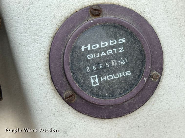 image for item FB0518 1993 Regal 202SE boat