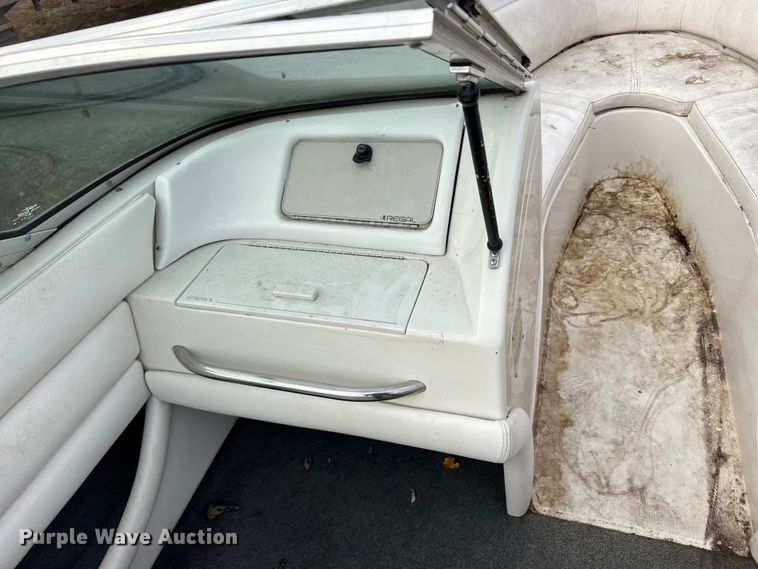 image for item FB0518 1993 Regal 202SE boat