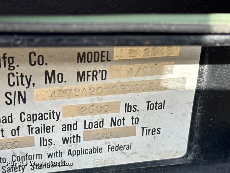 image for item FB0518 1993 Regal 202SE boat