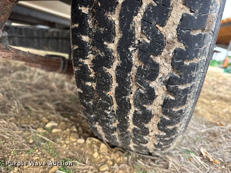 image for item FB0518 1993 Regal 202SE boat