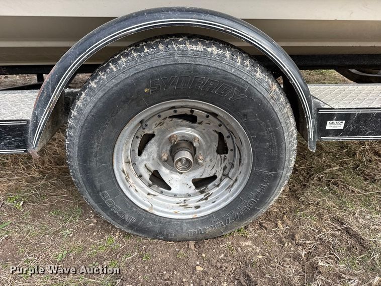 image for item FB0518 1993 Regal 202SE boat