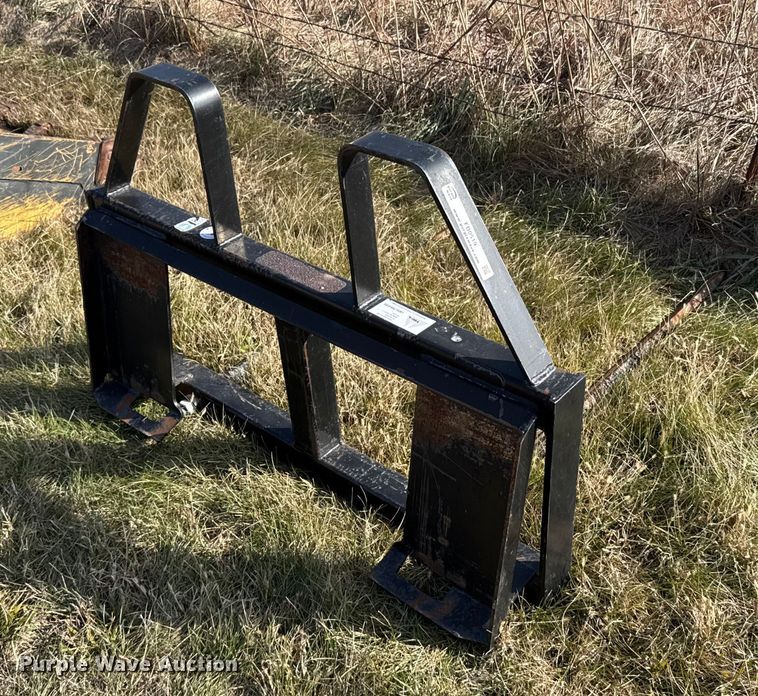 image for item FB0519 Skid steer bale spear