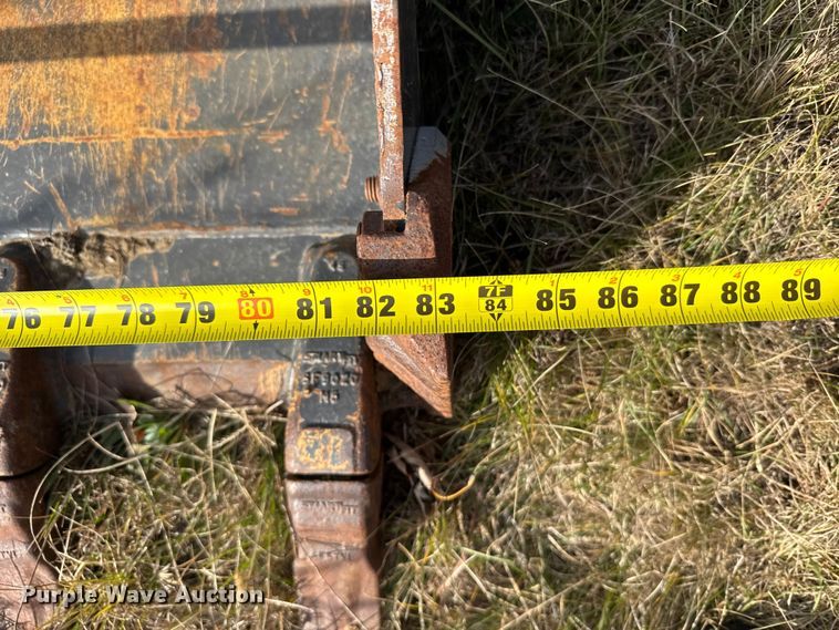 image for item FB0520 Skid steer bucket