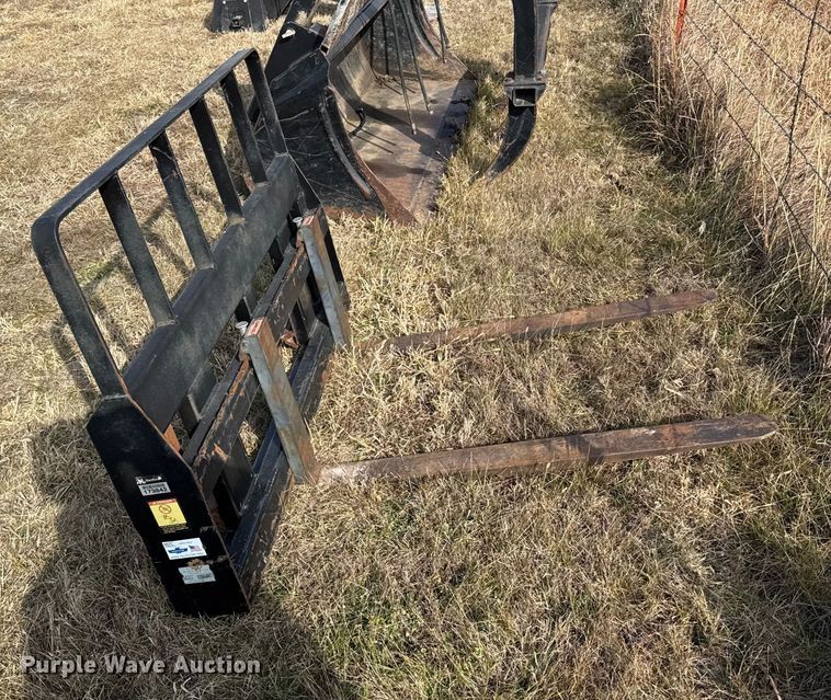 image for item FB0521 MDS skid steer forks