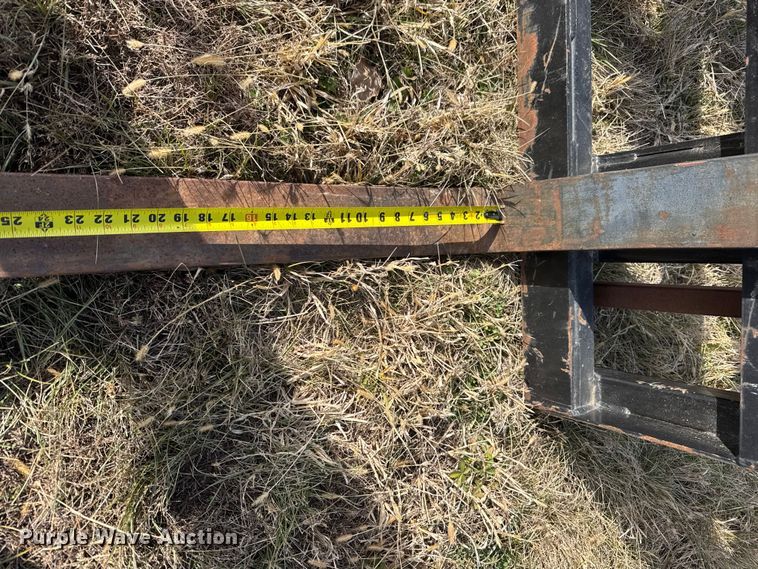 image for item FB0521 MDS skid steer forks