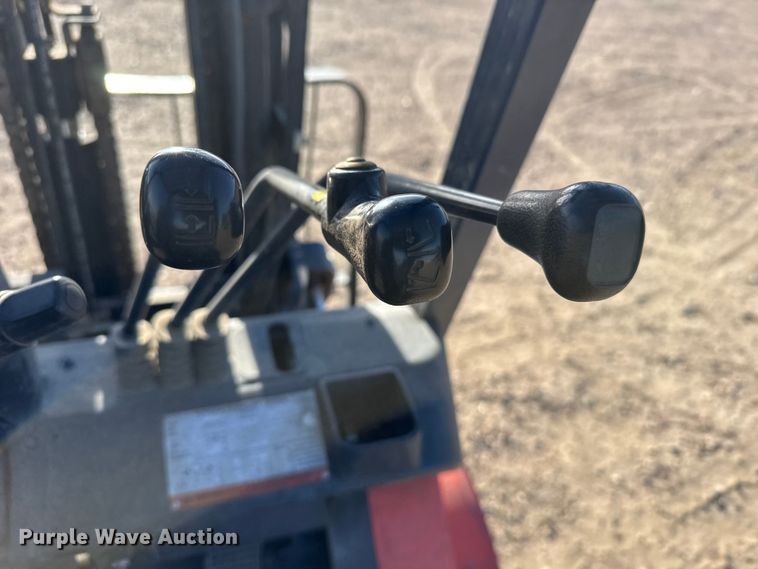 image for item FB0623 Toyota 7FGU30 forklift