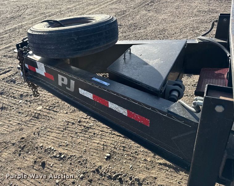 image for item FB0629 2016 PJ equipment trailer