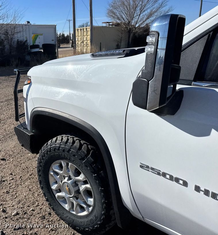 image for item FB0631 2024 Chevrolet Silverado 2500HD Crew Cab flatbed pickup truck