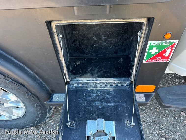 image for item FB0631 2024 Chevrolet Silverado 2500HD Crew Cab flatbed pickup truck