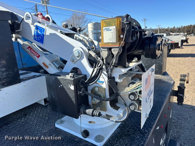 image for item FB0631 2024 Chevrolet Silverado 2500HD Crew Cab flatbed pickup truck