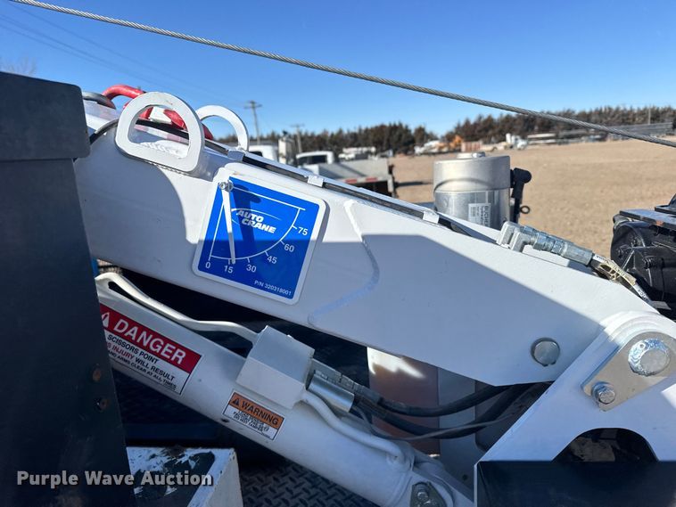 image for item FB0631 2024 Chevrolet Silverado 2500HD Crew Cab flatbed pickup truck