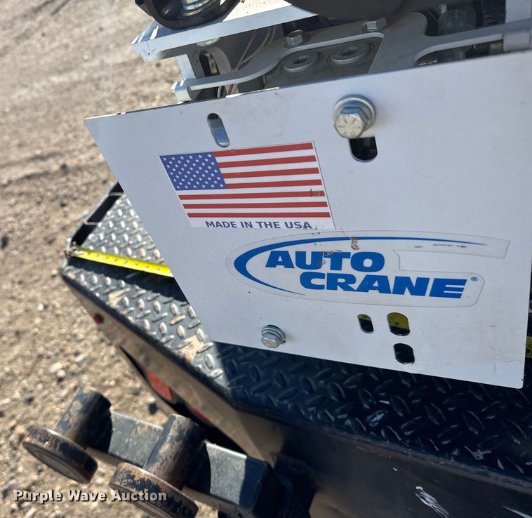 image for item FB0631 2024 Chevrolet Silverado 2500HD Crew Cab flatbed pickup truck