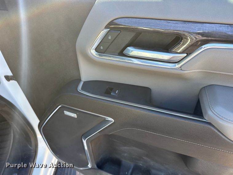 image for item FB0631 2024 Chevrolet Silverado 2500HD Crew Cab flatbed pickup truck