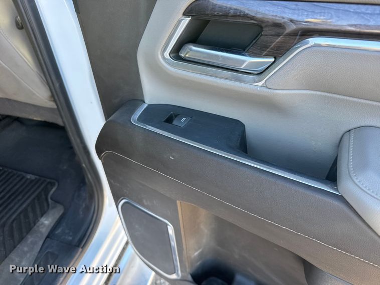 image for item FB0631 2024 Chevrolet Silverado 2500HD Crew Cab flatbed pickup truck