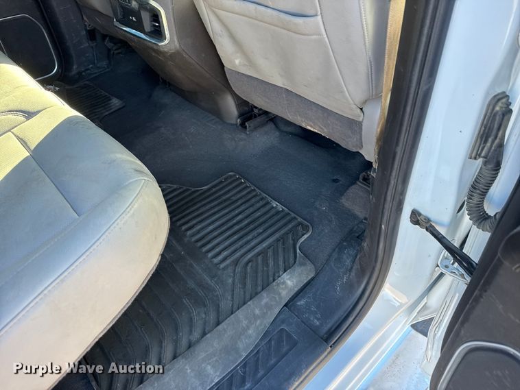 image for item FB0631 2024 Chevrolet Silverado 2500HD Crew Cab flatbed pickup truck