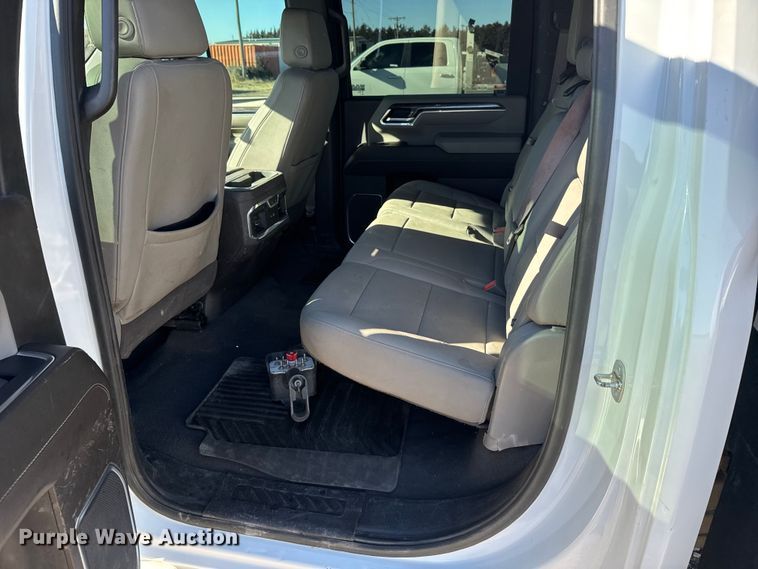 image for item FB0631 2024 Chevrolet Silverado 2500HD Crew Cab flatbed pickup truck