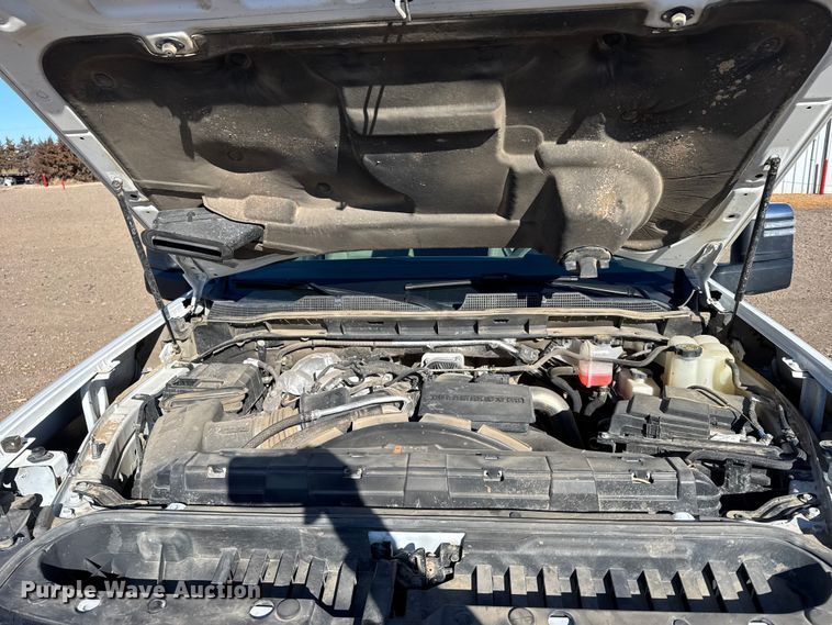 image for item FB0631 2024 Chevrolet Silverado 2500HD Crew Cab flatbed pickup truck