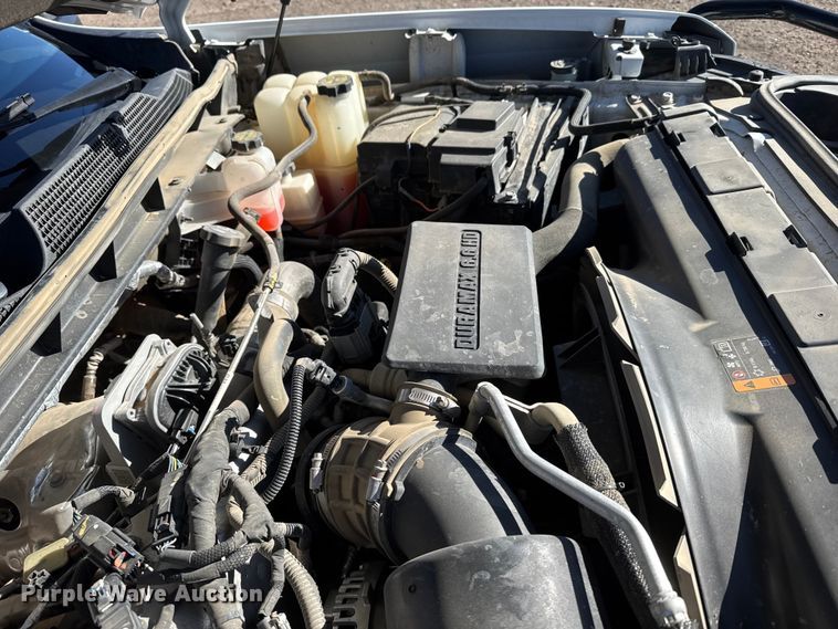 image for item FB0631 2024 Chevrolet Silverado 2500HD Crew Cab flatbed pickup truck