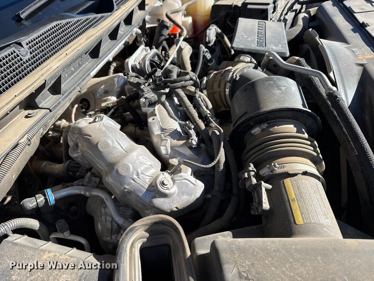 image for item FB0631 2024 Chevrolet Silverado 2500HD Crew Cab flatbed pickup truck