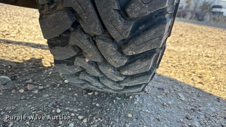 image for item FB0631 2024 Chevrolet Silverado 2500HD Crew Cab flatbed pickup truck