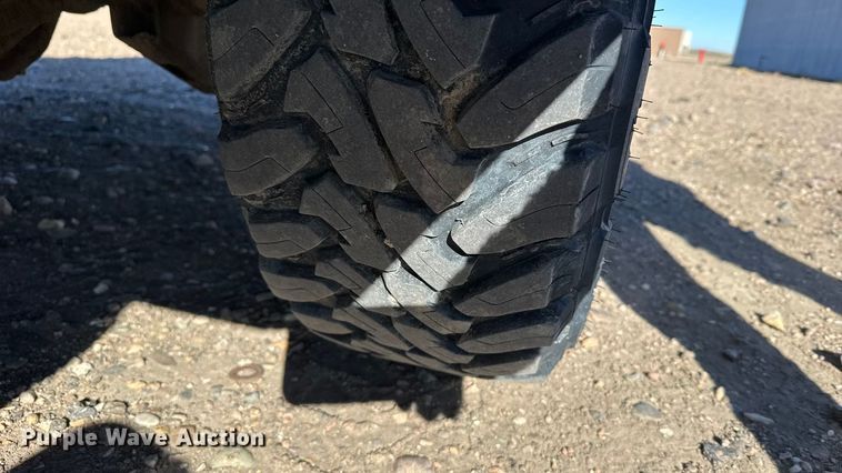 image for item FB0631 2024 Chevrolet Silverado 2500HD Crew Cab flatbed pickup truck