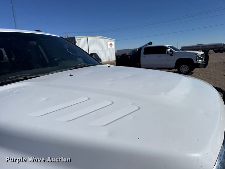 image for item FB0632 2017 RAM 3500 Crew Cab flatbed pickup truck