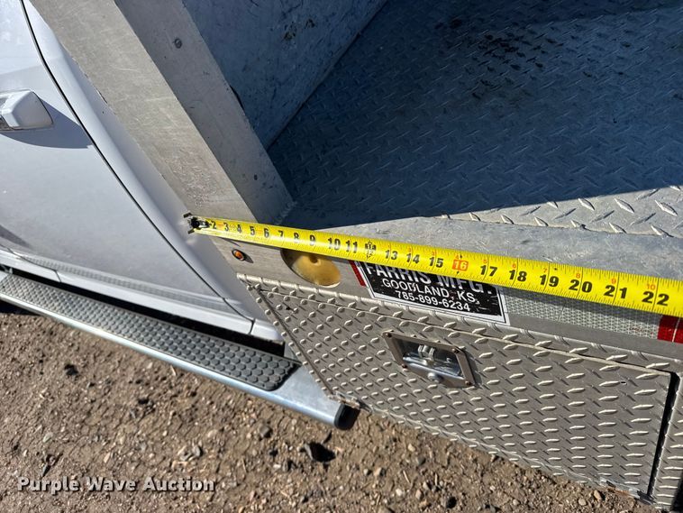 image for item FB0632 2017 RAM 3500 Crew Cab flatbed pickup truck