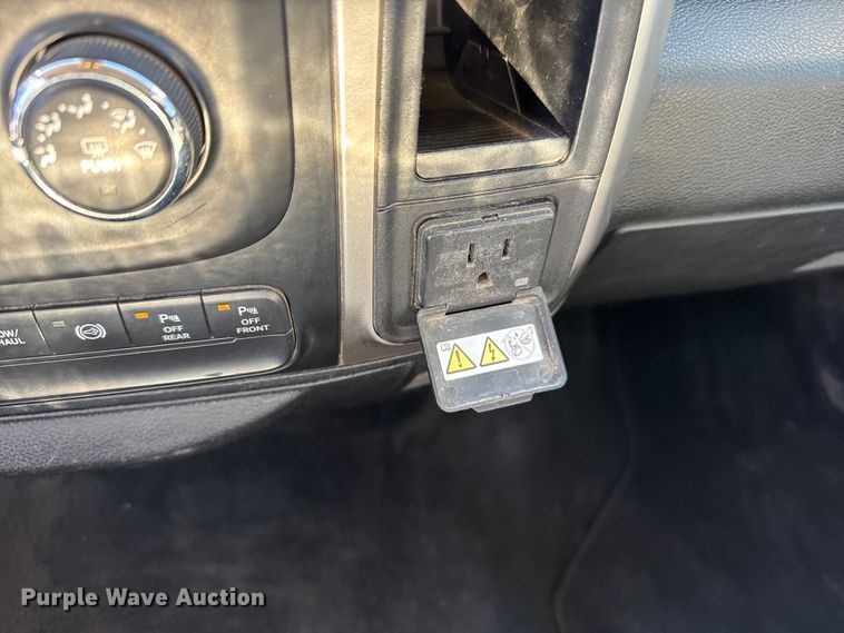 image for item FB0632 2017 RAM 3500 Crew Cab flatbed pickup truck