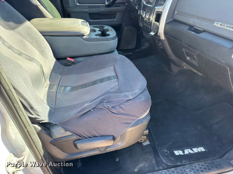 image for item FB0632 2017 RAM 3500 Crew Cab flatbed pickup truck