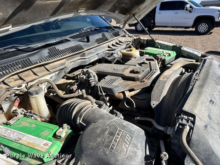 image for item FB0632 2017 RAM 3500 Crew Cab flatbed pickup truck