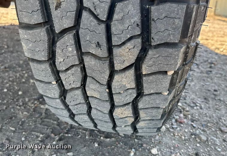 image for item FB0632 2017 RAM 3500 Crew Cab flatbed pickup truck