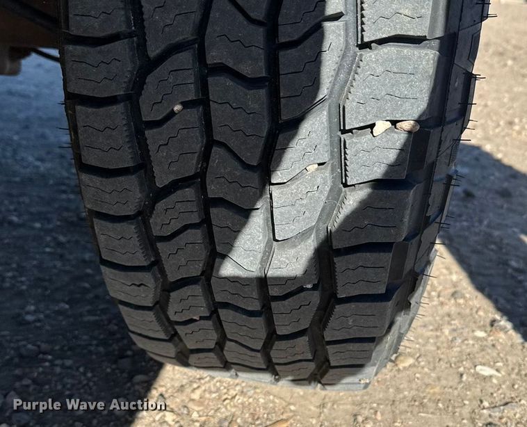 image for item FB0632 2017 RAM 3500 Crew Cab flatbed pickup truck