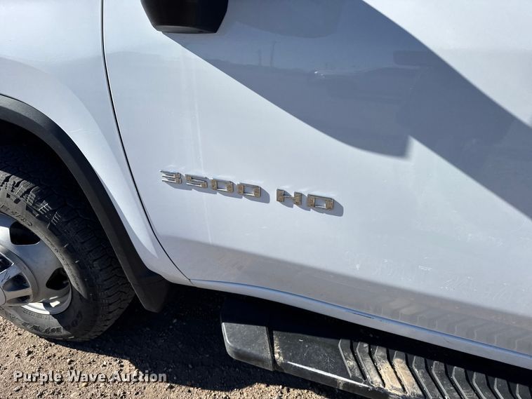 image for item FB0633 2022 Chevrolet Silverado 3500HD Crew Cab flatbed pickup truck