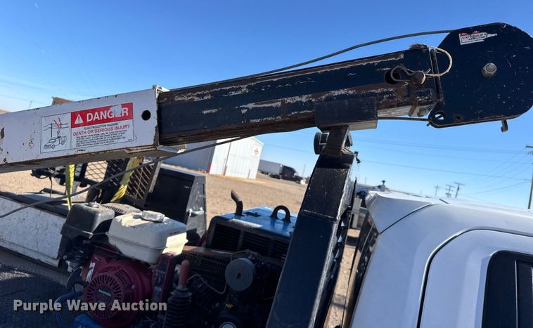 image for item FB0633 2022 Chevrolet Silverado 3500HD Crew Cab flatbed pickup truck