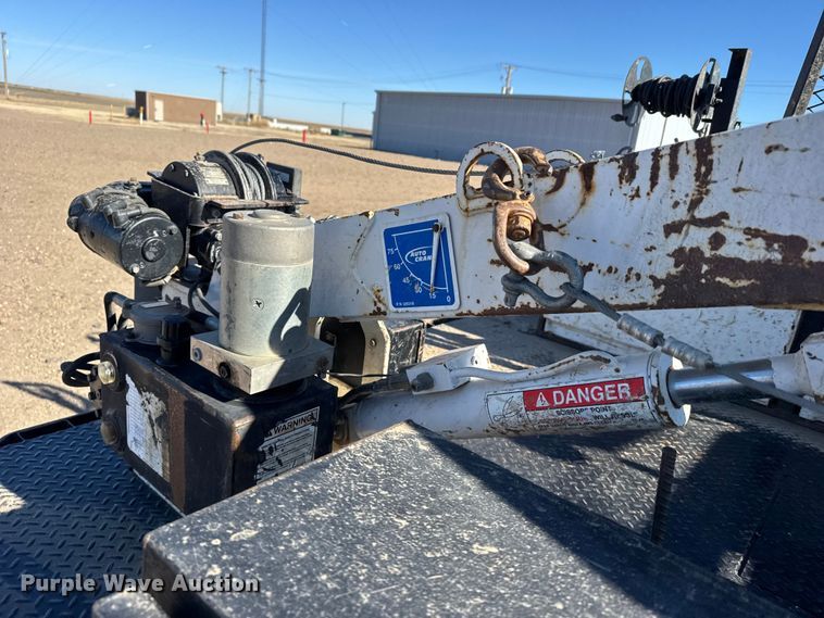 image for item FB0633 2022 Chevrolet Silverado 3500HD Crew Cab flatbed pickup truck