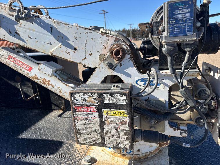 image for item FB0633 2022 Chevrolet Silverado 3500HD Crew Cab flatbed pickup truck