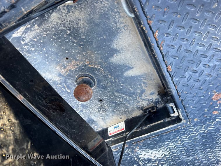 image for item FB0633 2022 Chevrolet Silverado 3500HD Crew Cab flatbed pickup truck