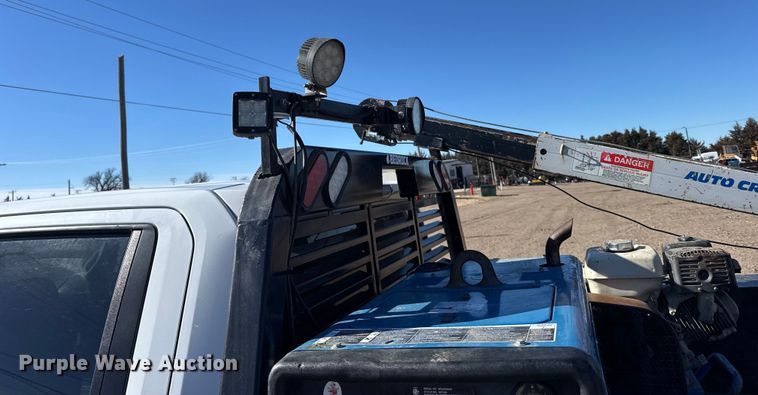 image for item FB0633 2022 Chevrolet Silverado 3500HD Crew Cab flatbed pickup truck