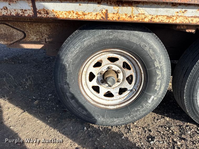 image for item FB0644 1978 BANK UT Trailer flatbed trailer