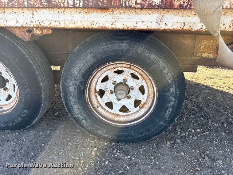 image for item FB0644 1978 BANK UT Trailer flatbed trailer