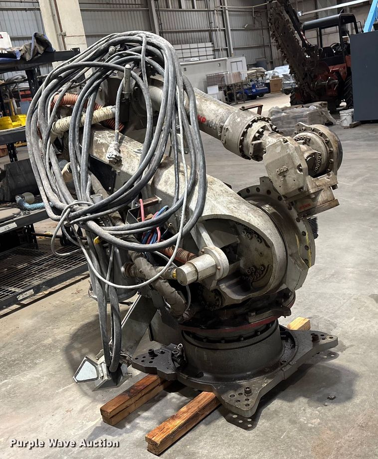 image for item FB0669 Moto Man HP165 robot