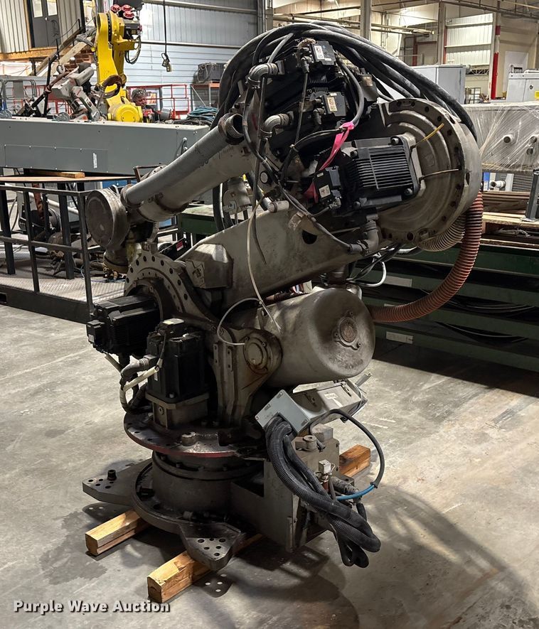 image for item FB0669 Moto Man HP165 robot