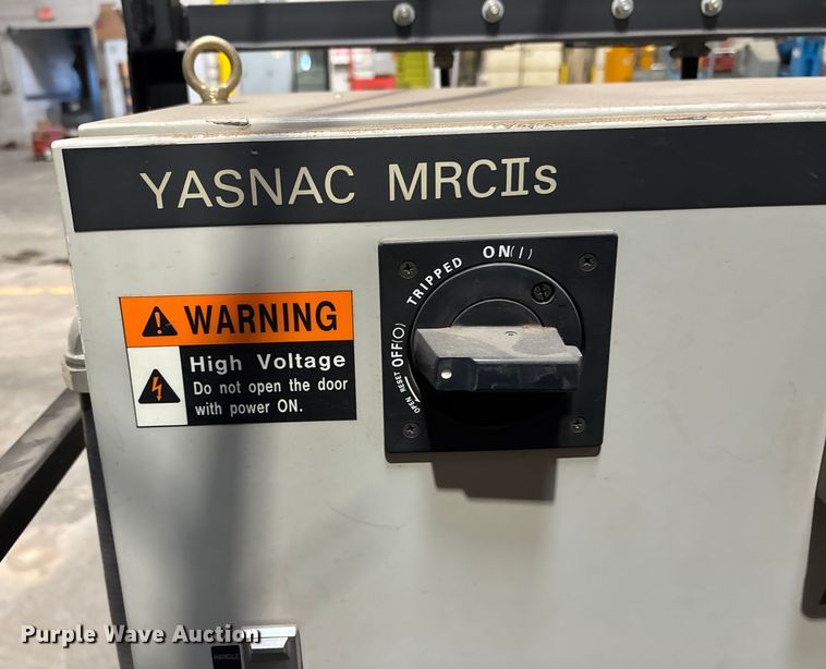 image for item FB0670 1998 Motoman MotoArc 450 arc welding robot