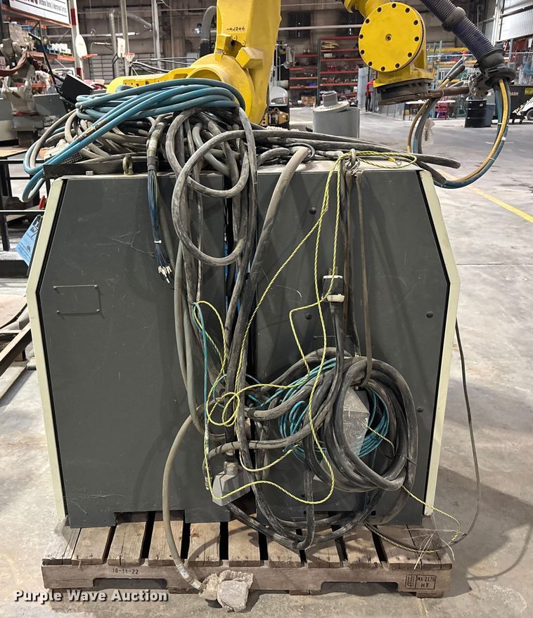 image for item FB0671 (3) Fanuc robots
