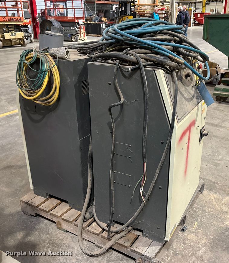 image for item FB0671 (3) Fanuc robots