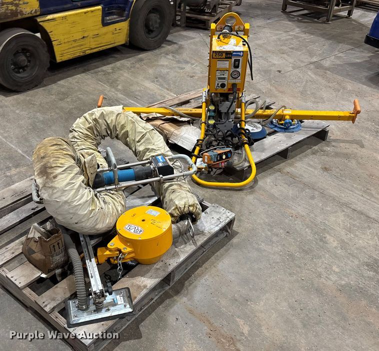 image for item FB0680 Arval material handlers vacuum