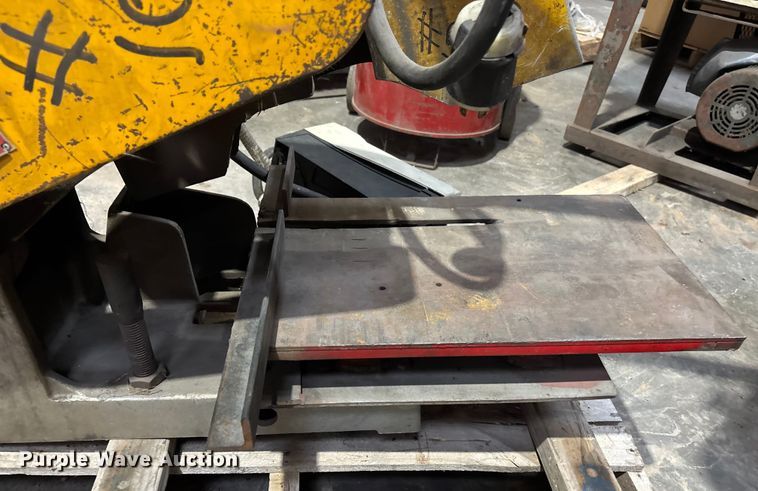 image for item FB0685 Tools