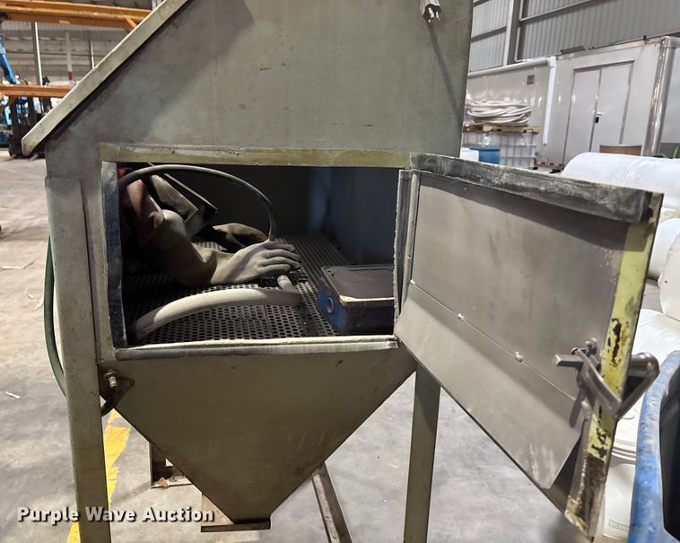 image for item FB0685 Tools