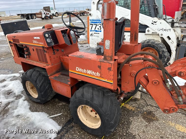 image for item FB0687 Ditch witch 350SX cable plow